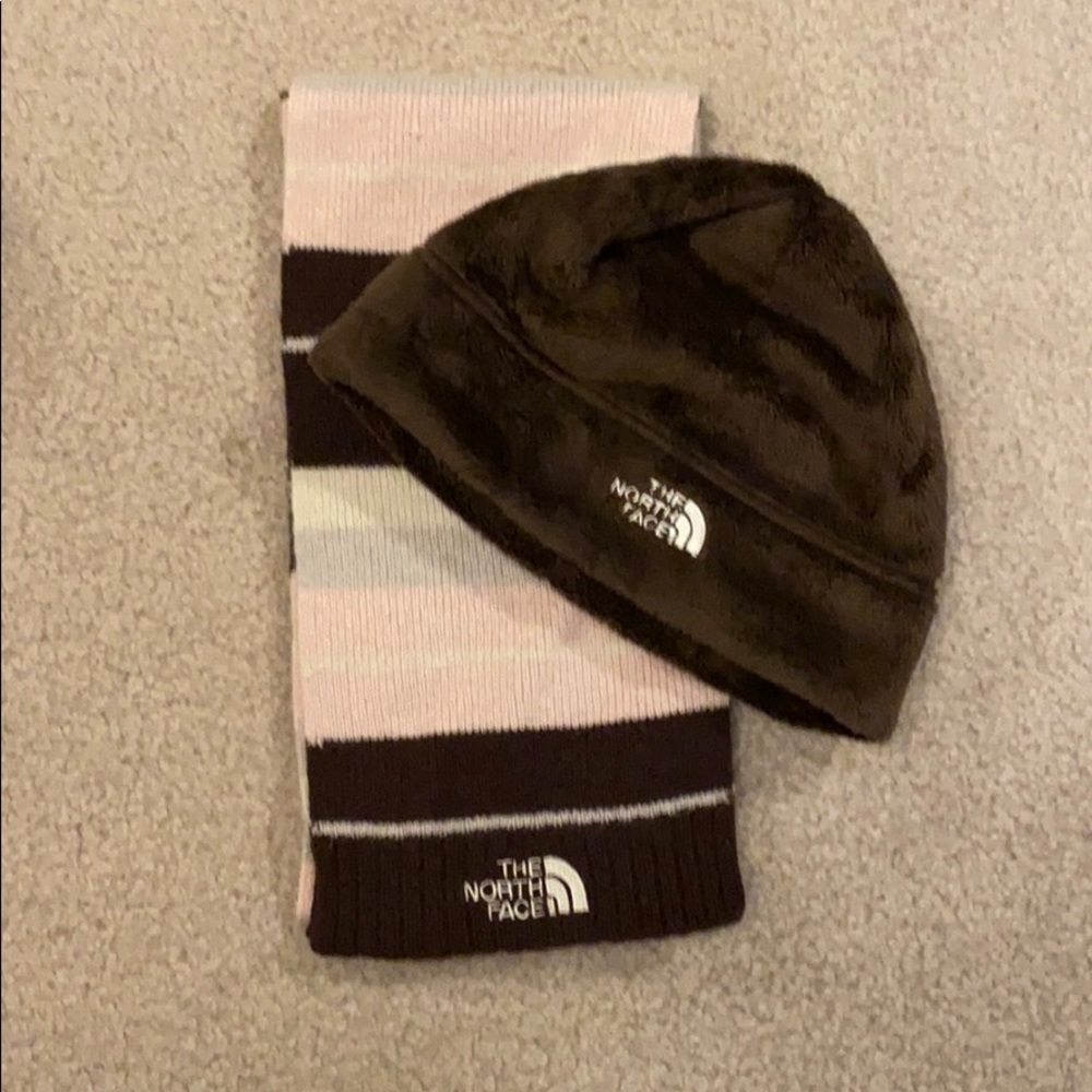 SCARF & HAT